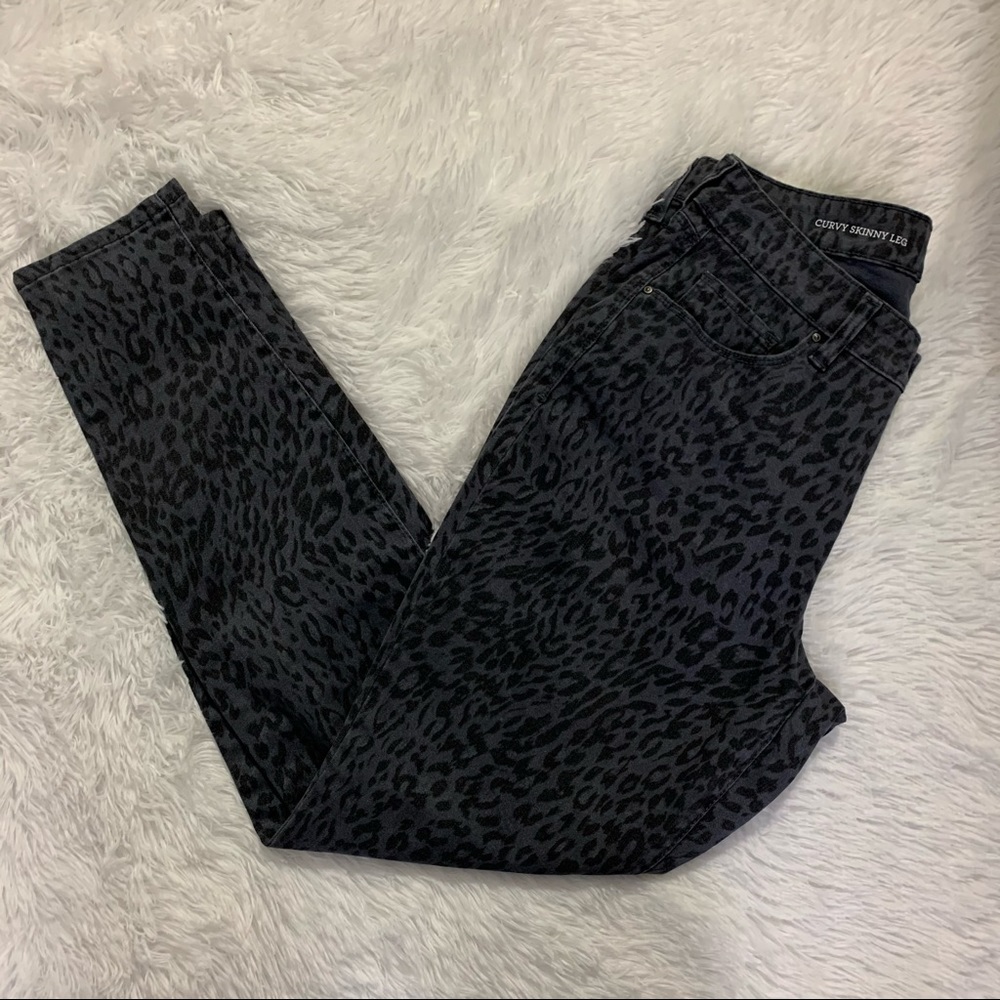 NWT INC curvy skinny pants grey leopard animal 4